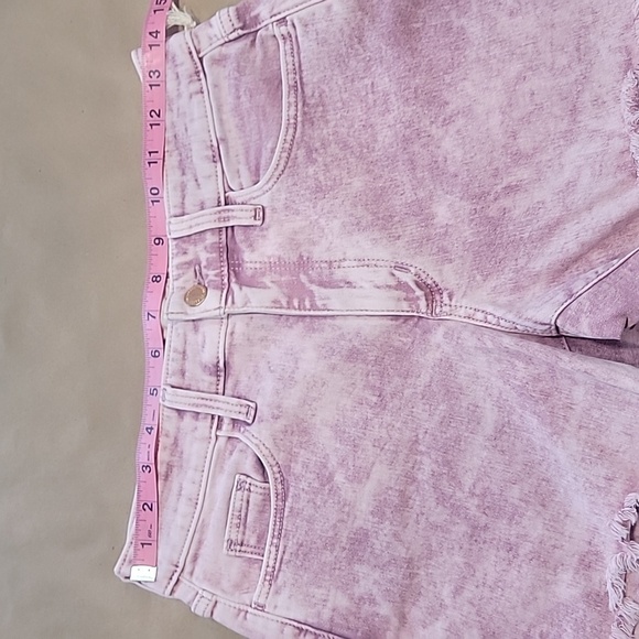 Universal Thread Size 4 /27 Acid Washed Purple High Rise Midi Cutoff Shorts NWOT - Picture 3 of 10